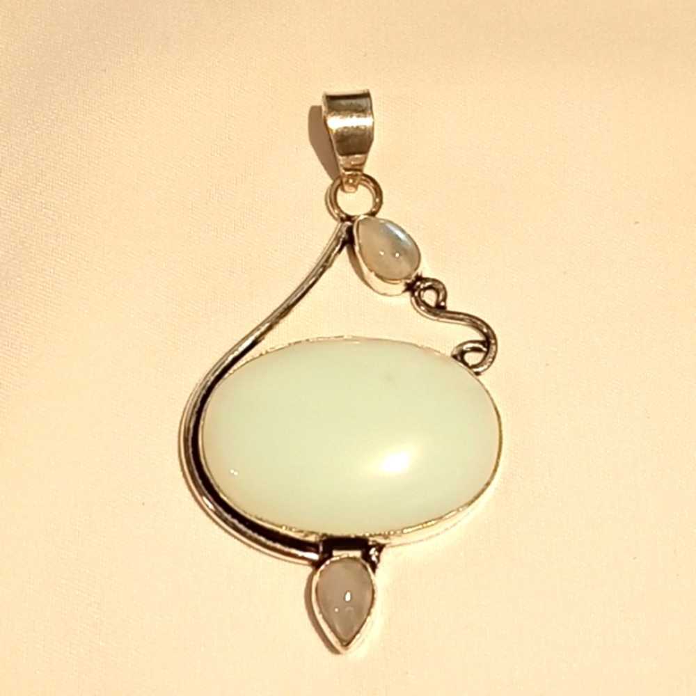 Opalite Pendant - image 1